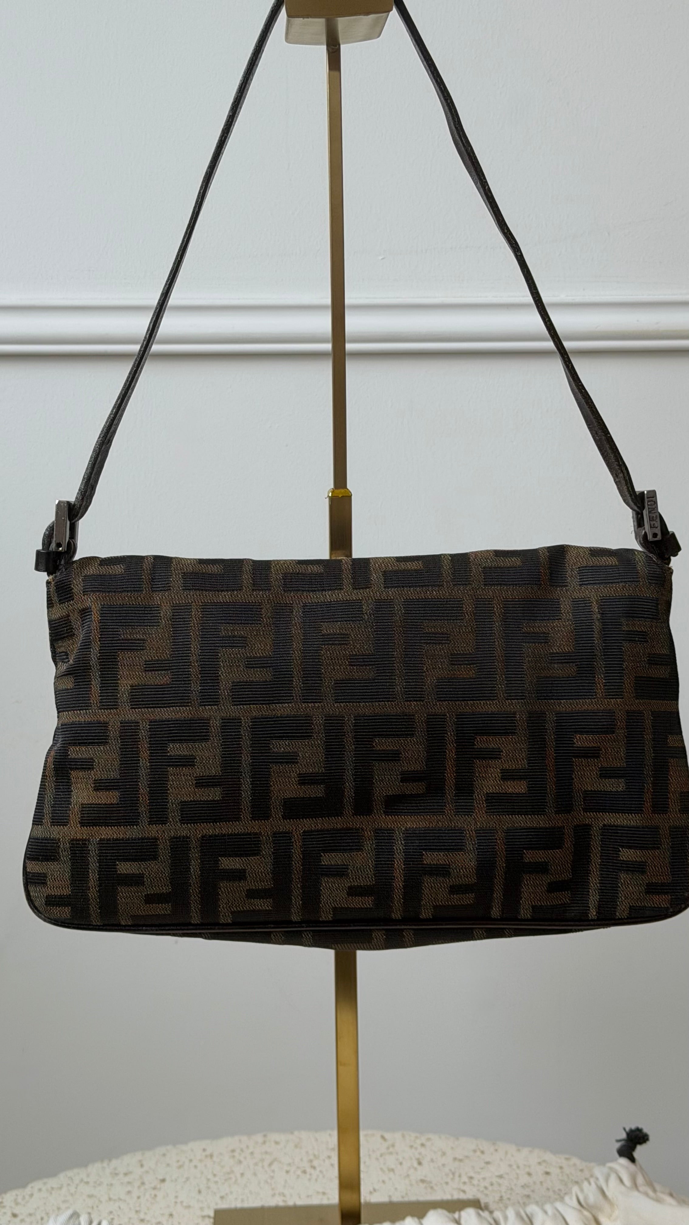 Fendi Baquette Marrone