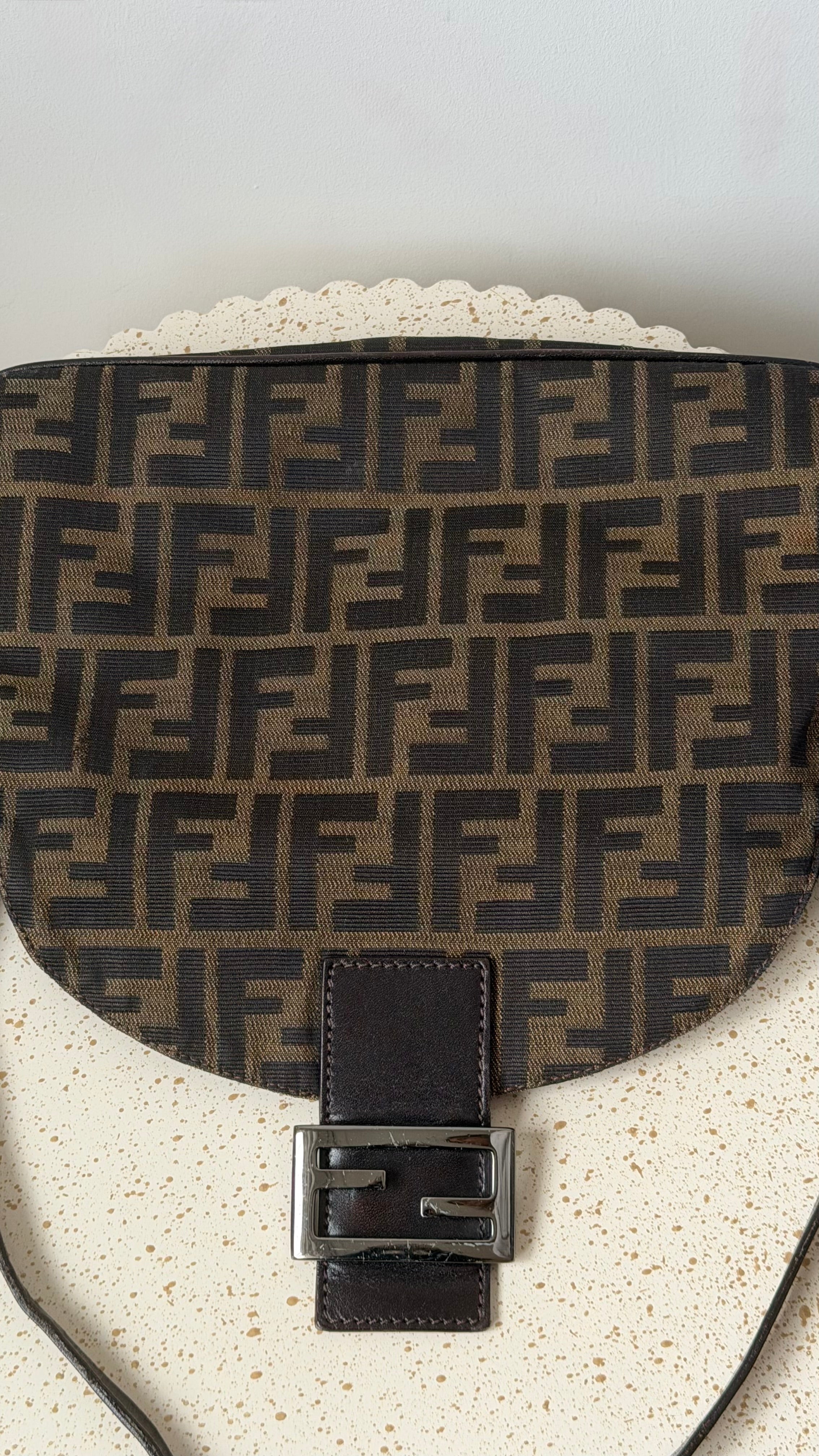 Fendi Baquette Marrone