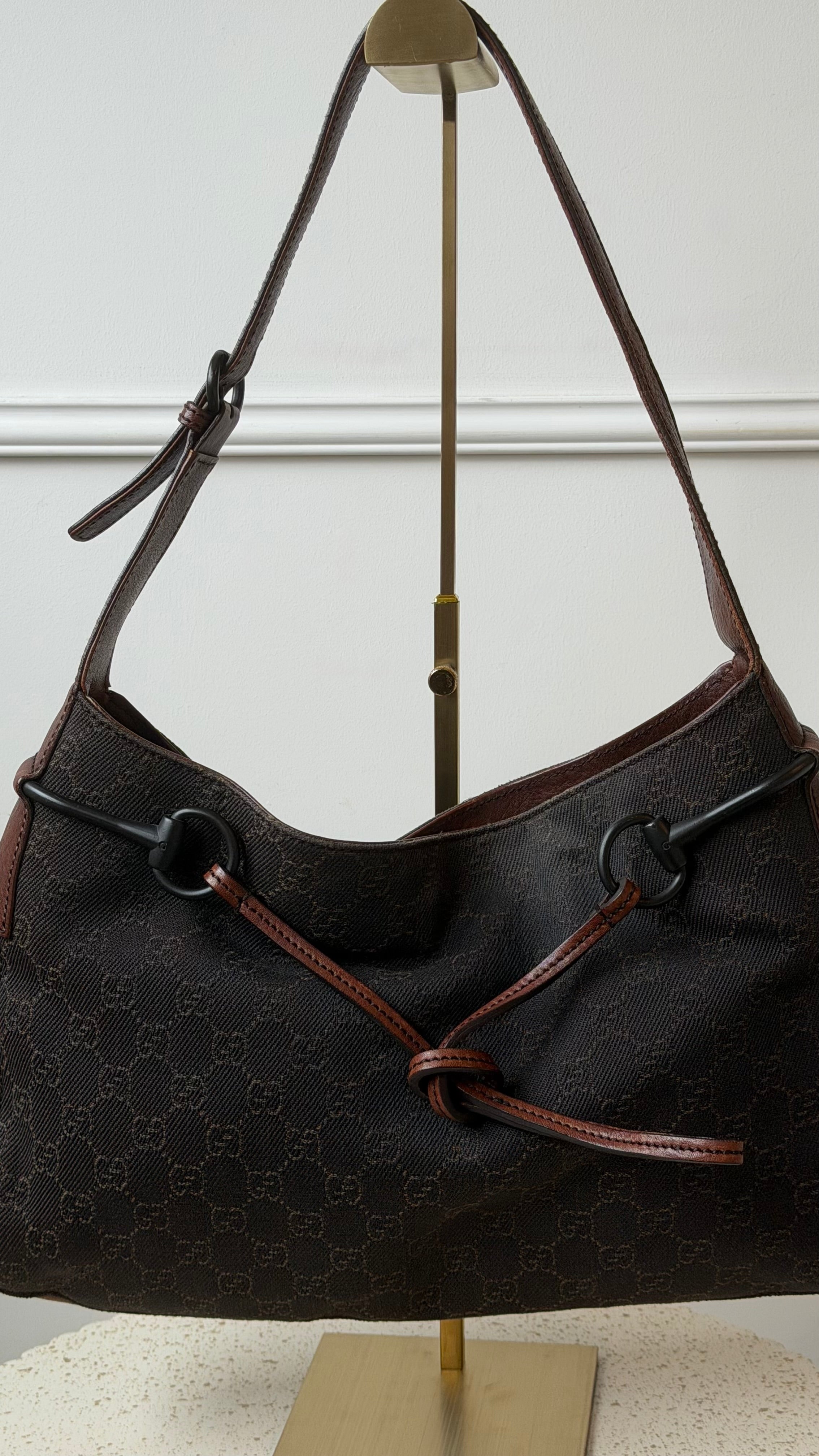 Gucci GG Canvas Shoulderbag