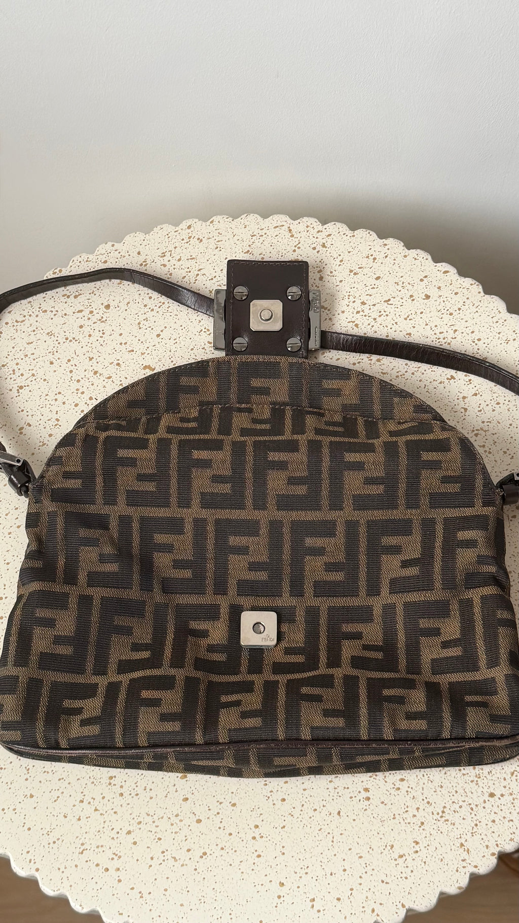 Fendi Baquette Marrone
