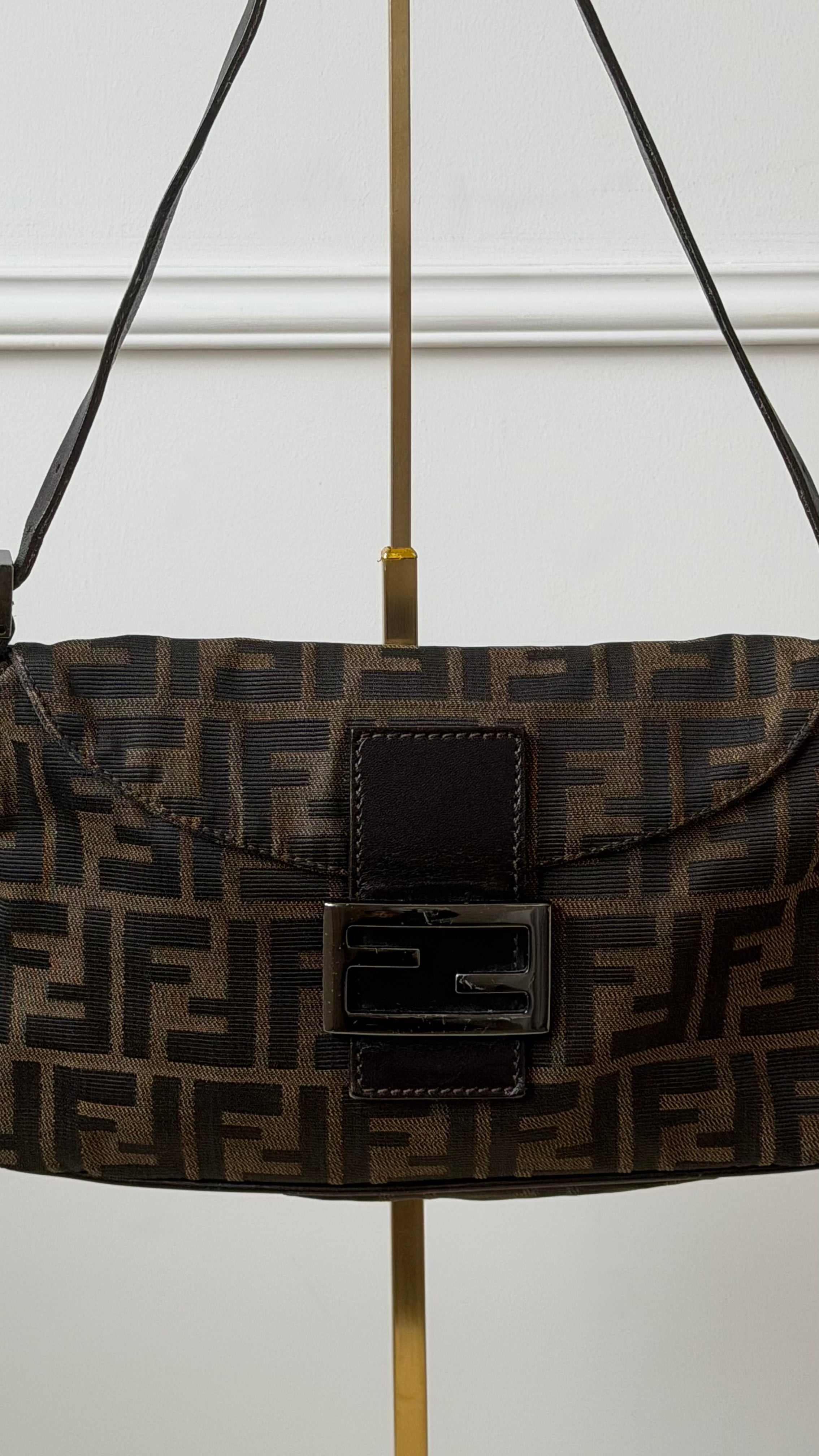 Fendi Baquette Marrone